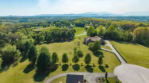 92 Fieldhaven Place Staunton VA 24401