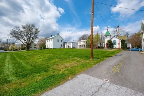 107 High Street S Edinburg VA 22824