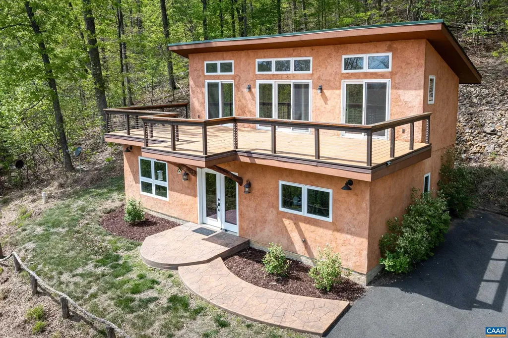 407 Farmview Road Stanardsville VA 22973
