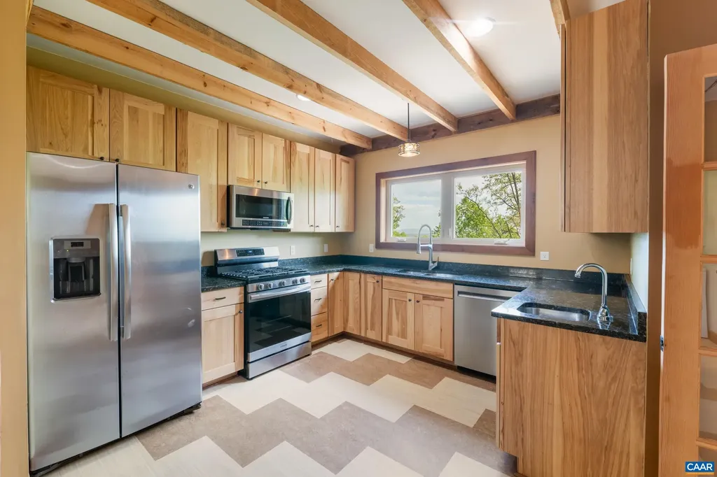 407 Farmview Road Stanardsville VA 22973