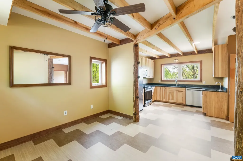 407 Farmview Road Stanardsville VA 22973