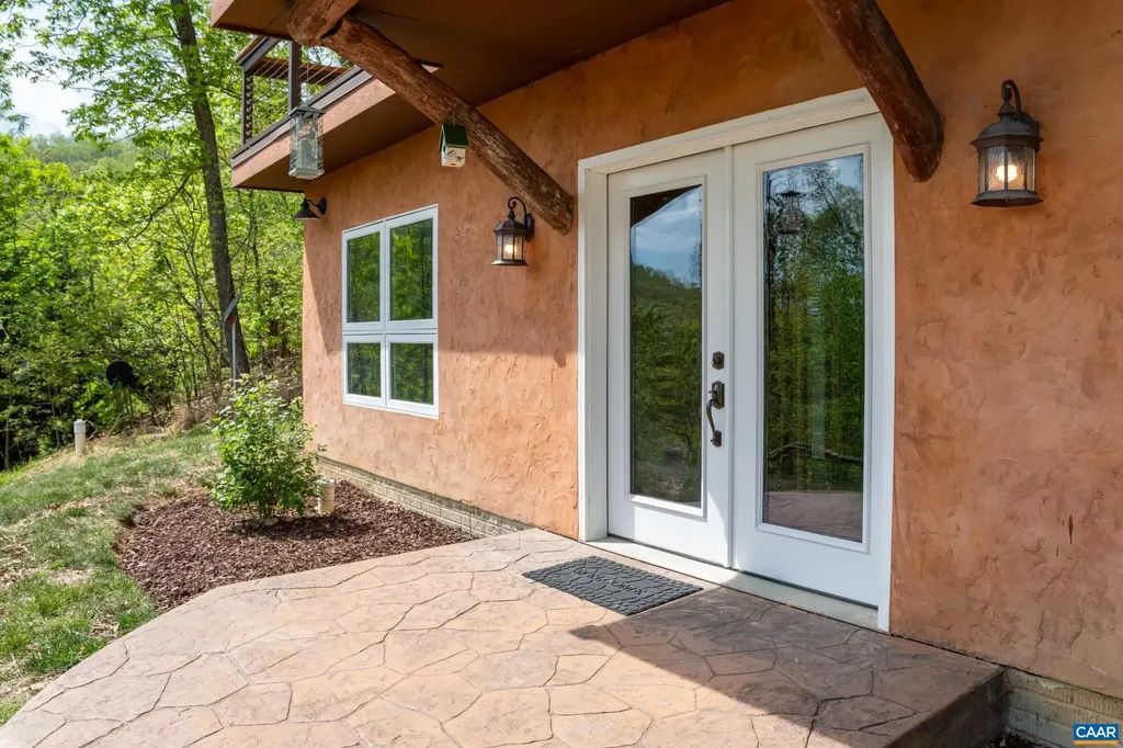 407 Farmview Road Stanardsville VA 22973