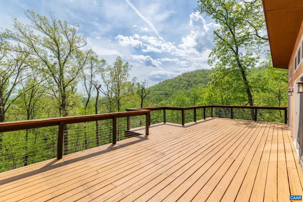 407 Farmview Road Stanardsville VA 22973