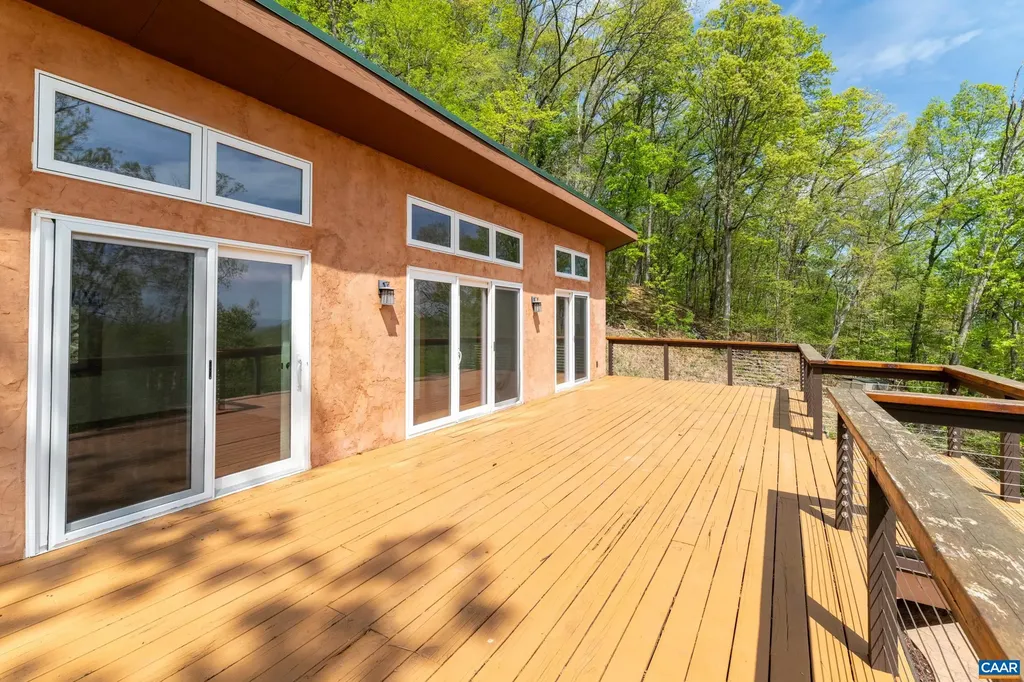 407 Farmview Road Stanardsville VA 22973