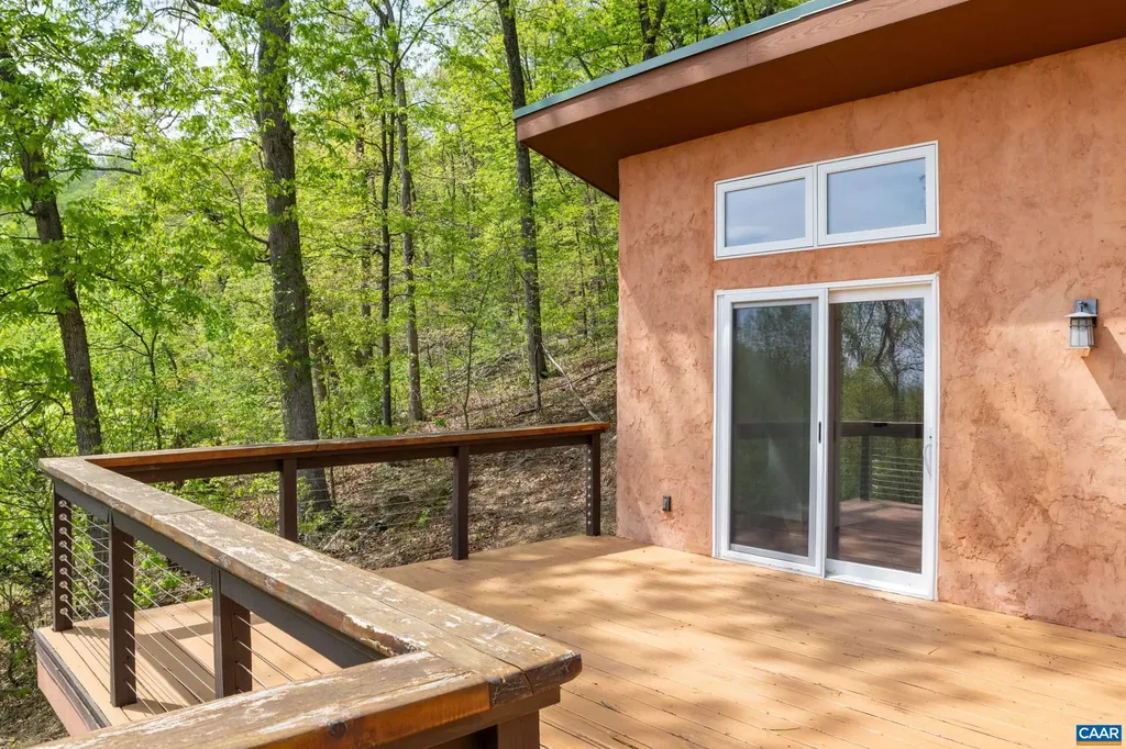 407 Farmview Road Stanardsville VA 22973