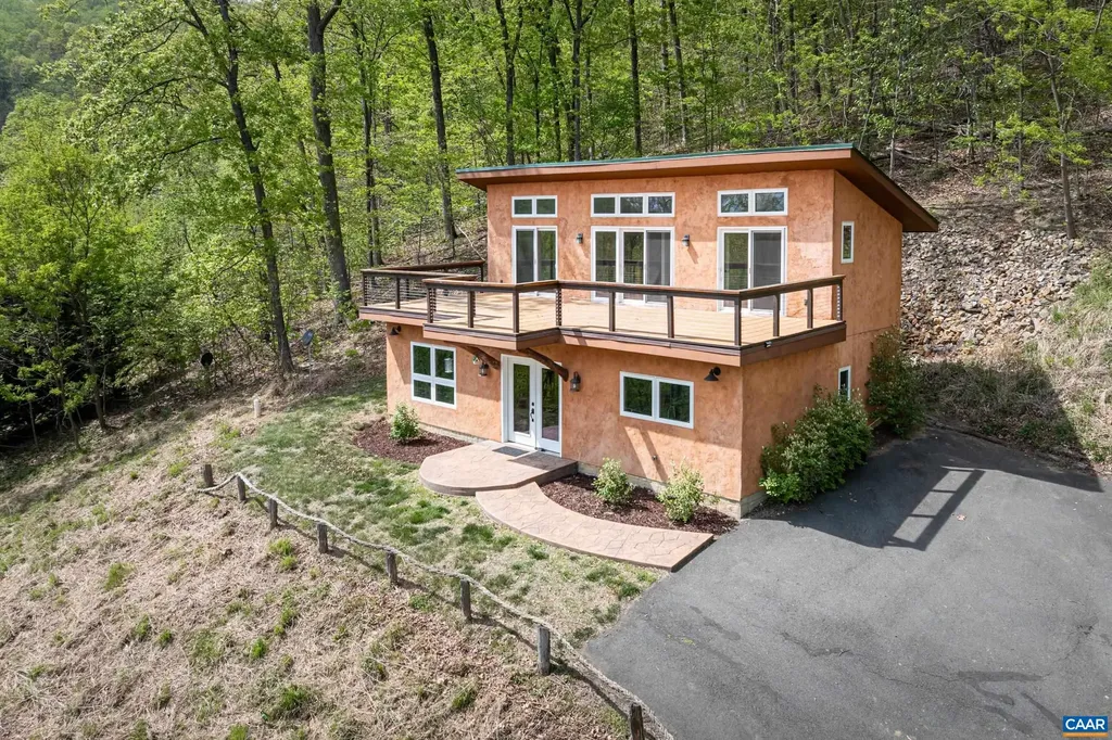 407 Farmview Road Stanardsville VA 22973