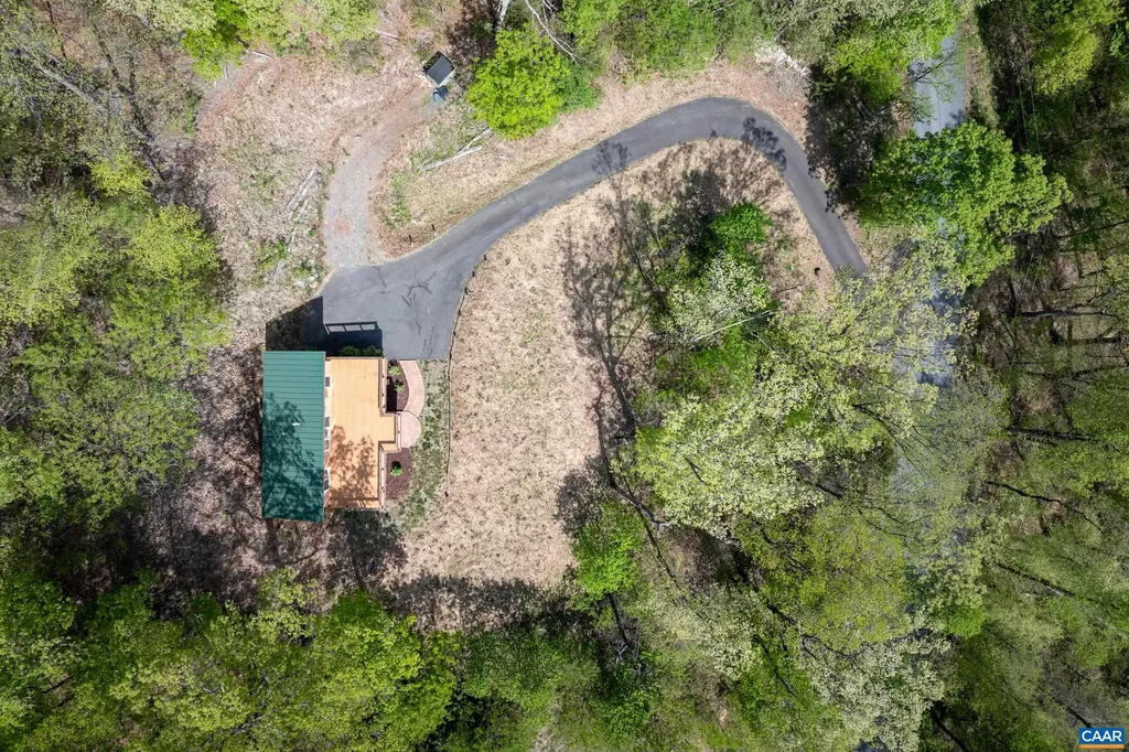407 Farmview Road Stanardsville VA 22973