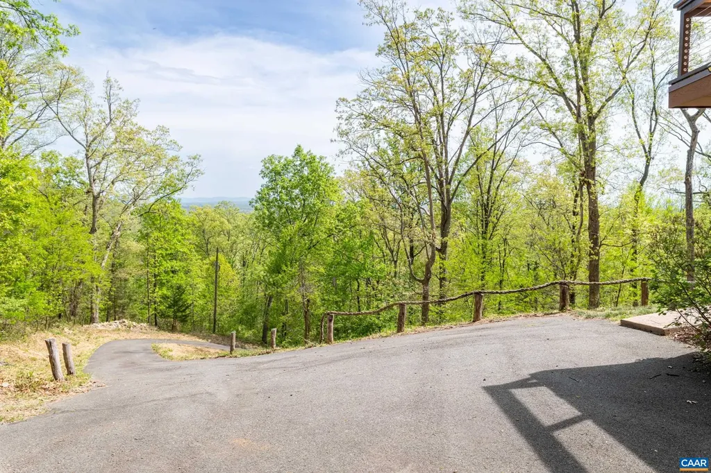 407 Farmview Road Stanardsville VA 22973