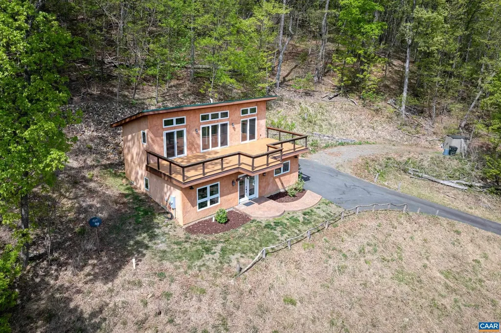 407 Farmview Road Stanardsville VA 22973