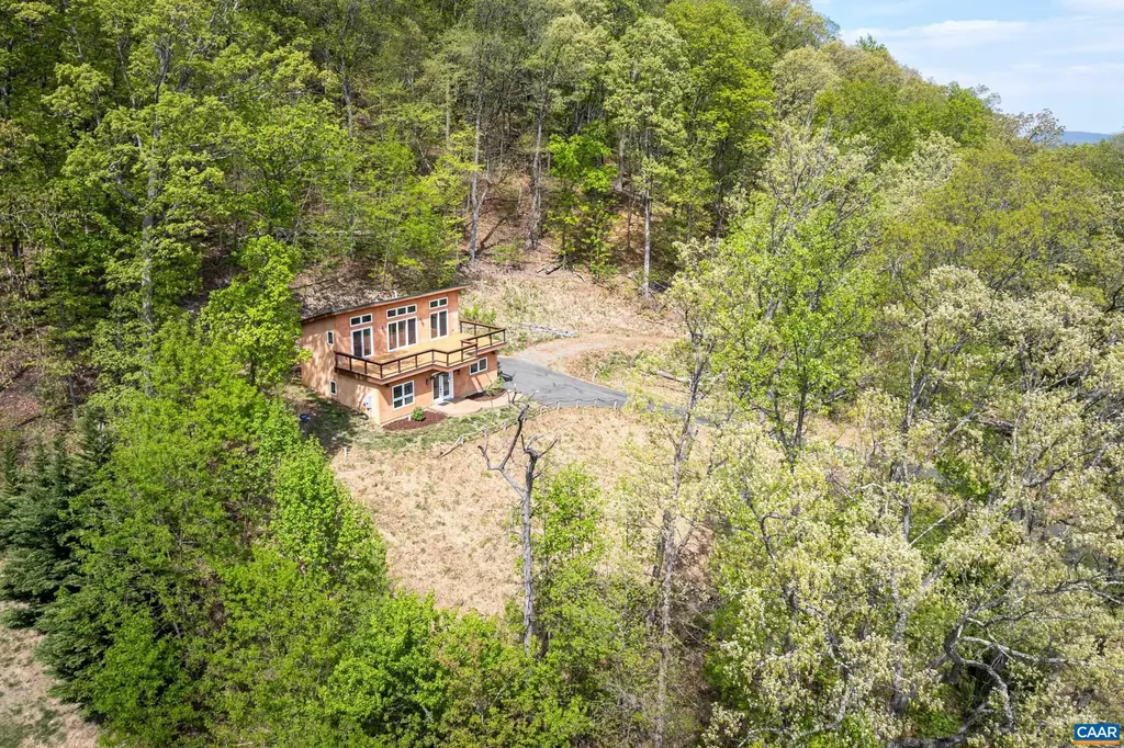 407 Farmview Road Stanardsville VA 22973