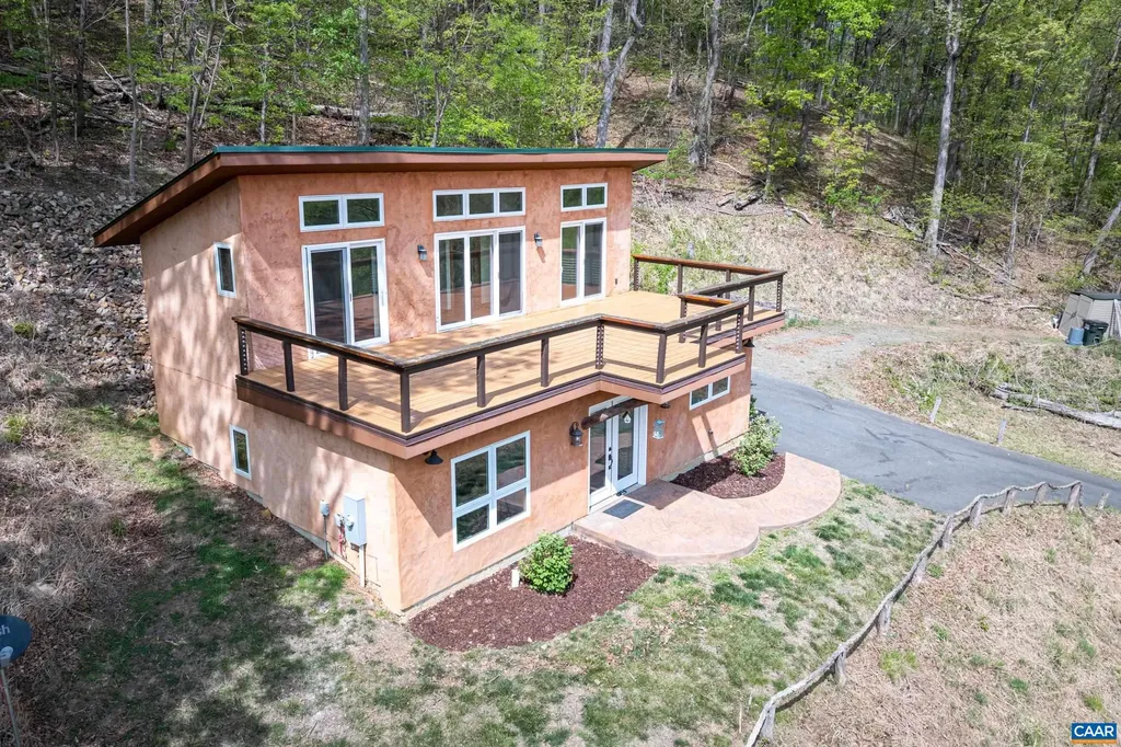 407 Farmview Road Stanardsville VA 22973