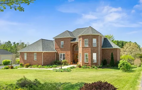 105 Ana Marie Boulevard Waynesboro VA 22980