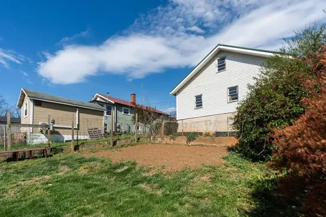 718 Alleghany Avenue Staunton VA 24401