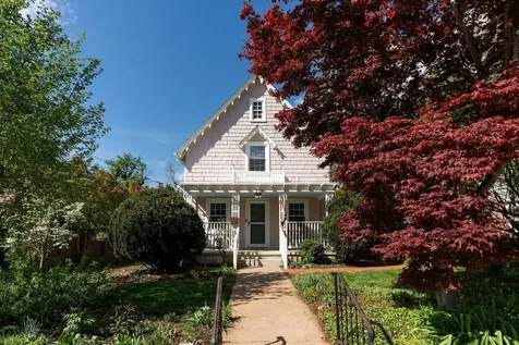 718 Alleghany Avenue Staunton VA 24401