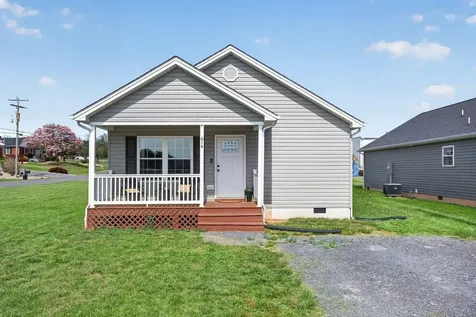 614 Second Street S Shenandoah VA 22849