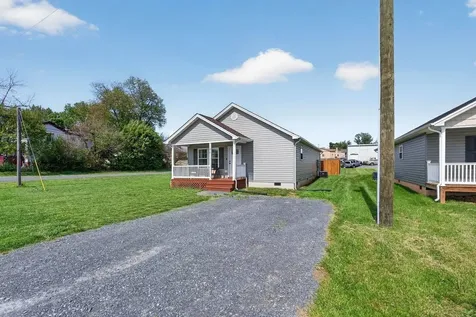 614 Second Street S Shenandoah VA 22849