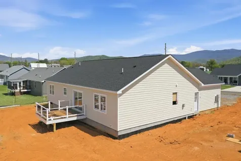90 Arthur Lane Luray VA 22835