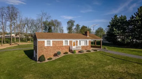 211 Pear Street Harrisonburg VA 22801