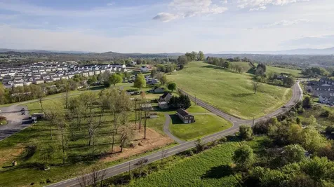211 Pear Street Harrisonburg VA 22801