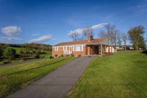 211 Pear Street Harrisonburg VA 22801