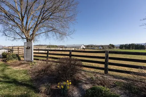 15 Chowning Circle Waynesboro VA 22980