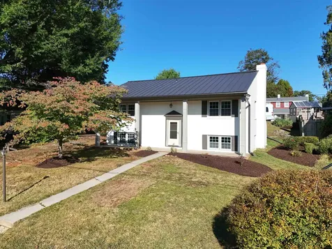 829 Jefferson Avenue Waynesboro VA 22980