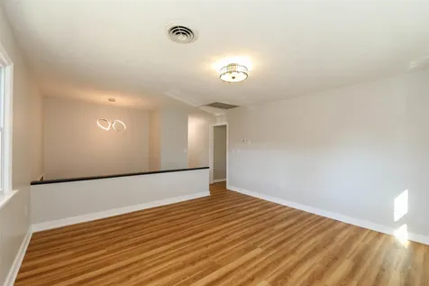 829 Jefferson Avenue Waynesboro VA 22980