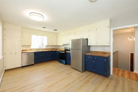 829 Jefferson Avenue Waynesboro VA 22980