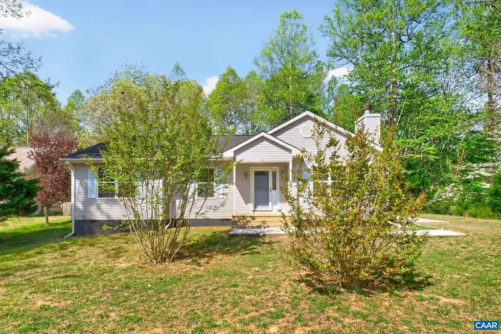 32 Hatchechubee Road Palmyra VA 22963