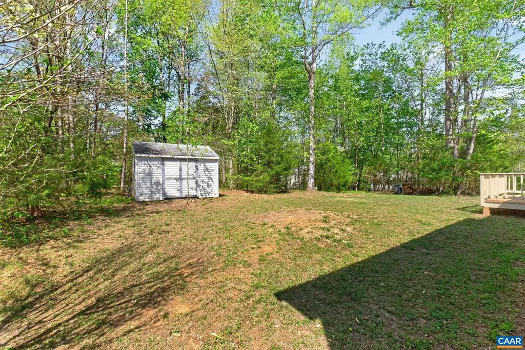 32 Hatchechubee Road Palmyra VA 22963