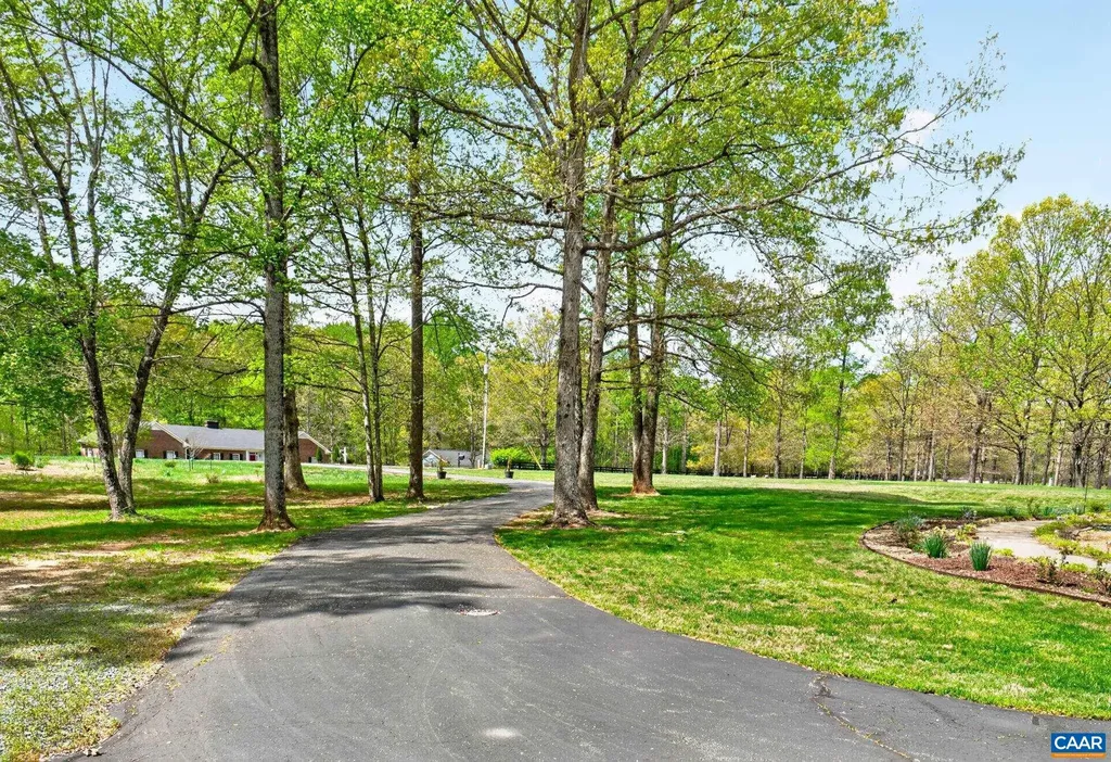 133 Pine Forest Lane Troy VA 22974