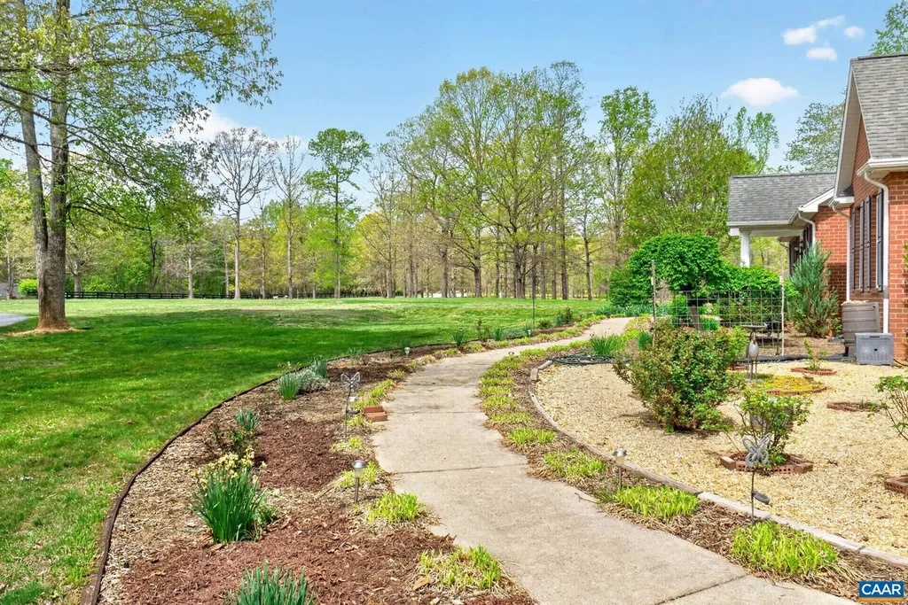 133 Pine Forest Lane Troy VA 22974