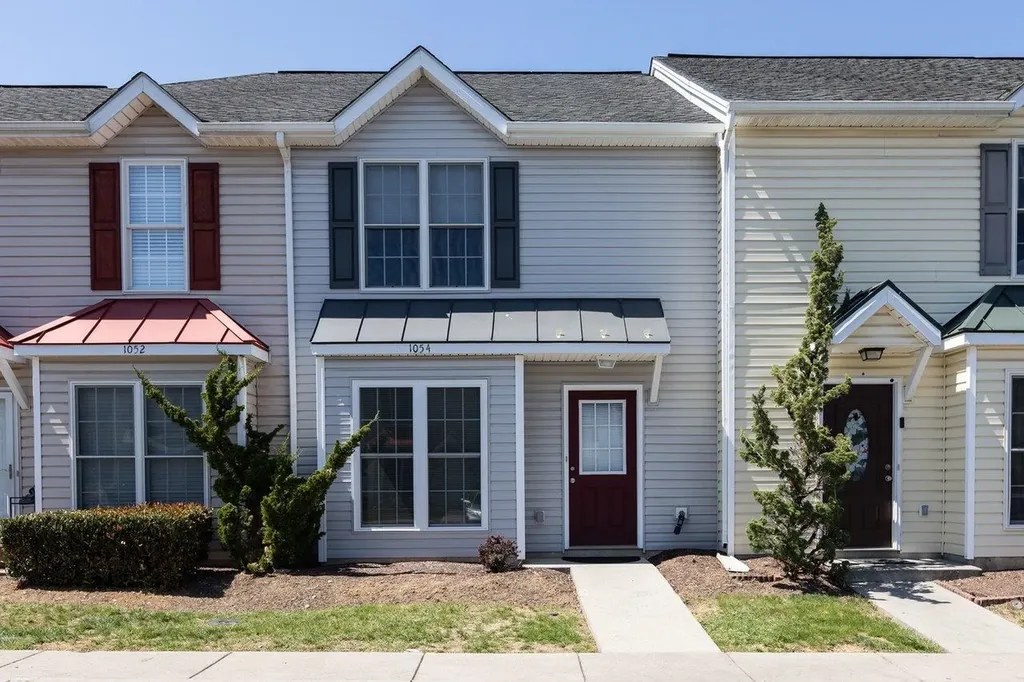 Harrisonburg VA, 1054 Alexander Hamilton Lane