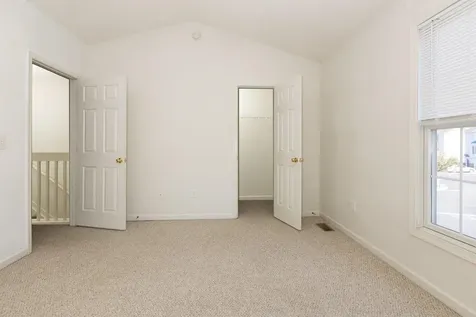 1054 Alexander Hamilton Lane Harrisonburg VA 22802