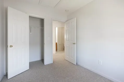 1054 Alexander Hamilton Lane Harrisonburg VA 22802