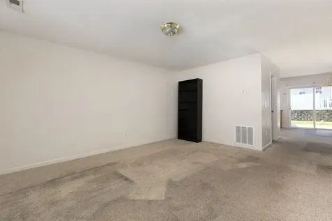 1054 Alexander Hamilton Lane Harrisonburg VA 22802