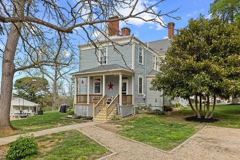 1224 4th Street Waynesboro VA 22980