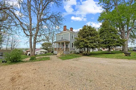 1224 4th Street Waynesboro VA 22980