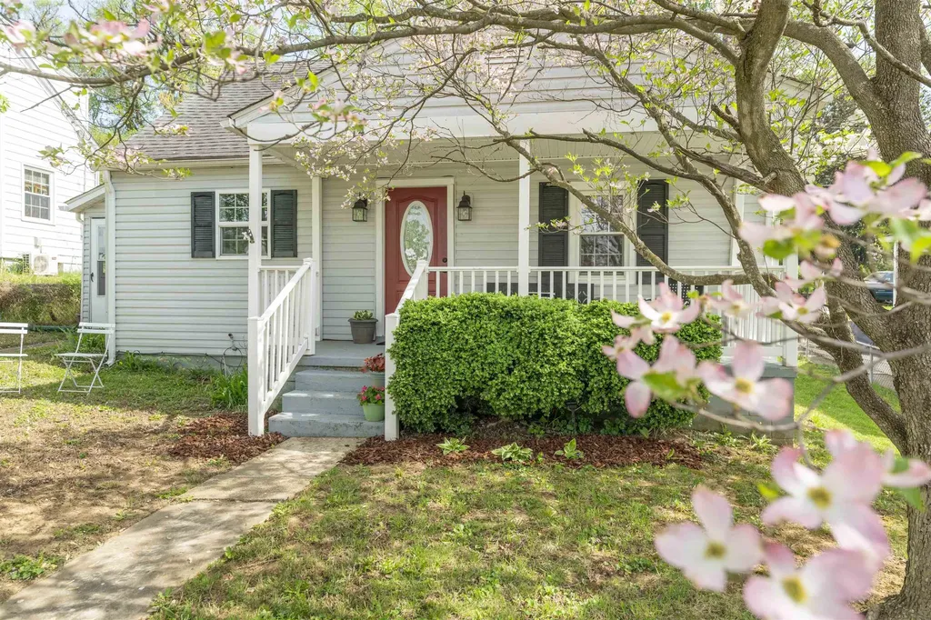 414 James Avenue Waynesboro VA 22980