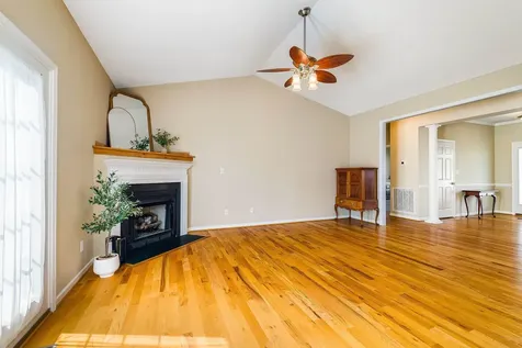 84 Windsor Drive Fishersville VA 22939
