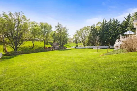 84 Windsor Drive Fishersville VA 22939
