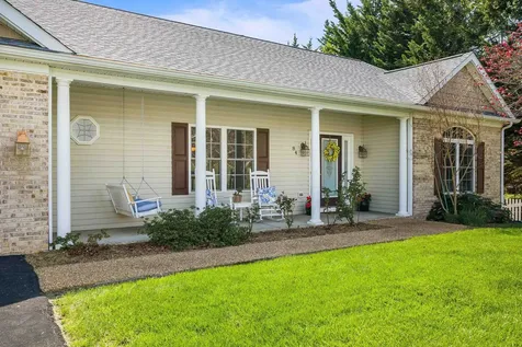 84 Windsor Drive Fishersville VA 22939