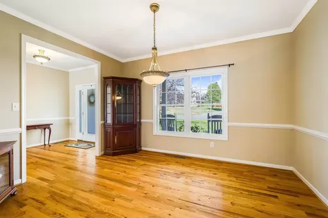 84 Windsor Drive Fishersville VA 22939