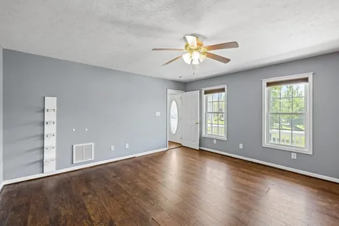 98 Woodside Drive Waynesboro VA 22980