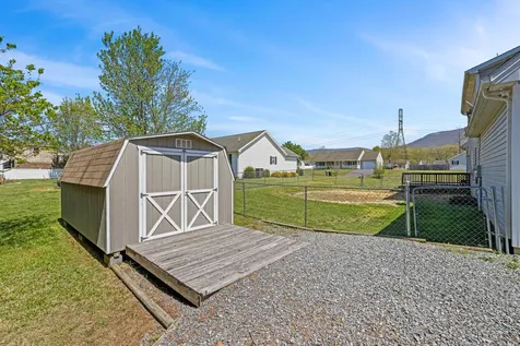 98 Woodside Drive Waynesboro VA 22980