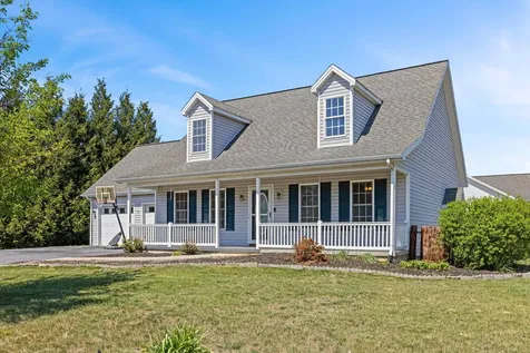 98 Woodside Drive Waynesboro VA 22980