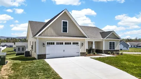 208 Lindburgh Drive Waynesboro VA 22980