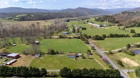 14506 Travis Lane Fulks Run VA 22830