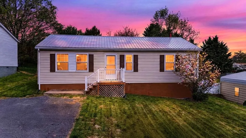 21 Beverley Street Verona VA 24482