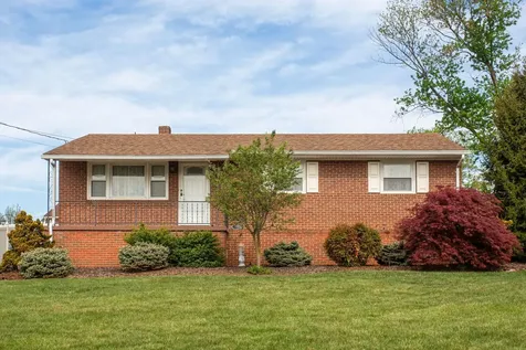 225 Hartman Drive Harrisonburg VA 22802